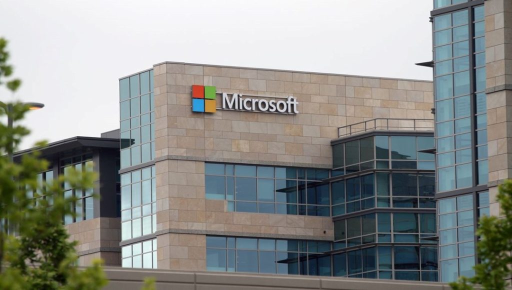 Microsoft, Polonya'ya 700 milyon dolarlık yatırım yapacak